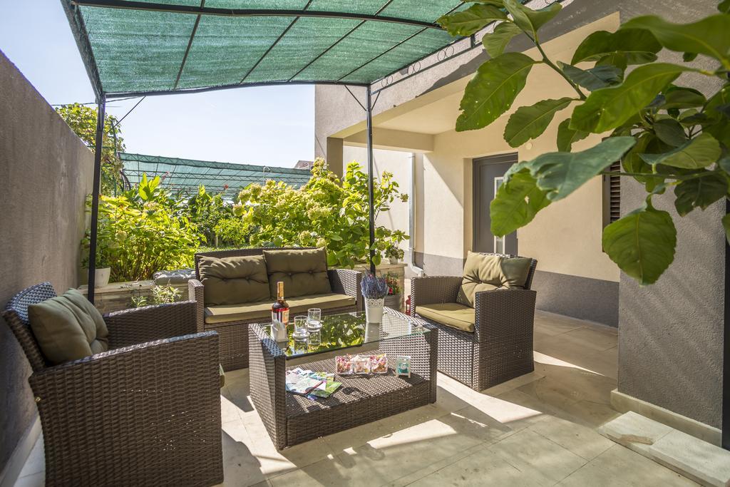 Holiday Home Petra Подстрана Екстер'єр фото