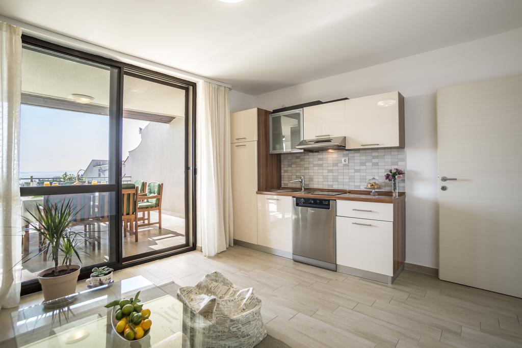 Holiday Home Petra Подстрана Екстер'єр фото