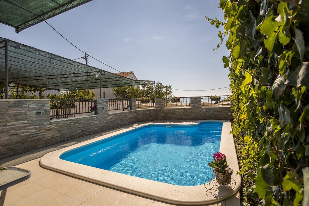 Holiday Home Petra Подстрана Екстер'єр фото