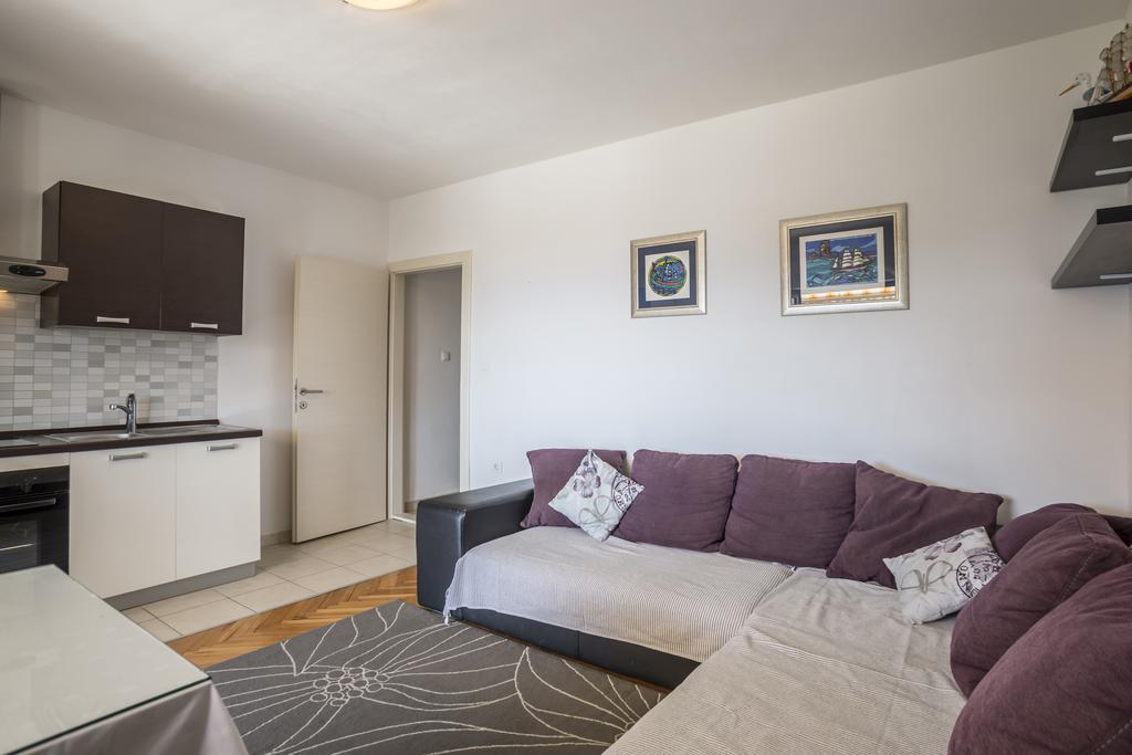 Holiday Home Petra Подстрана Екстер'єр фото