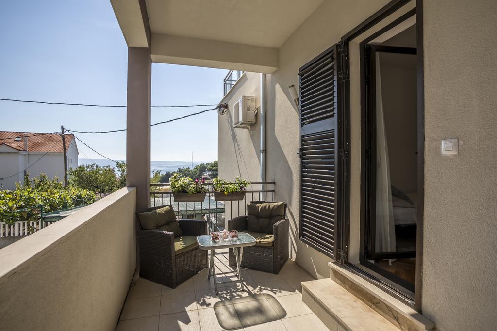 Holiday Home Petra Подстрана Екстер'єр фото