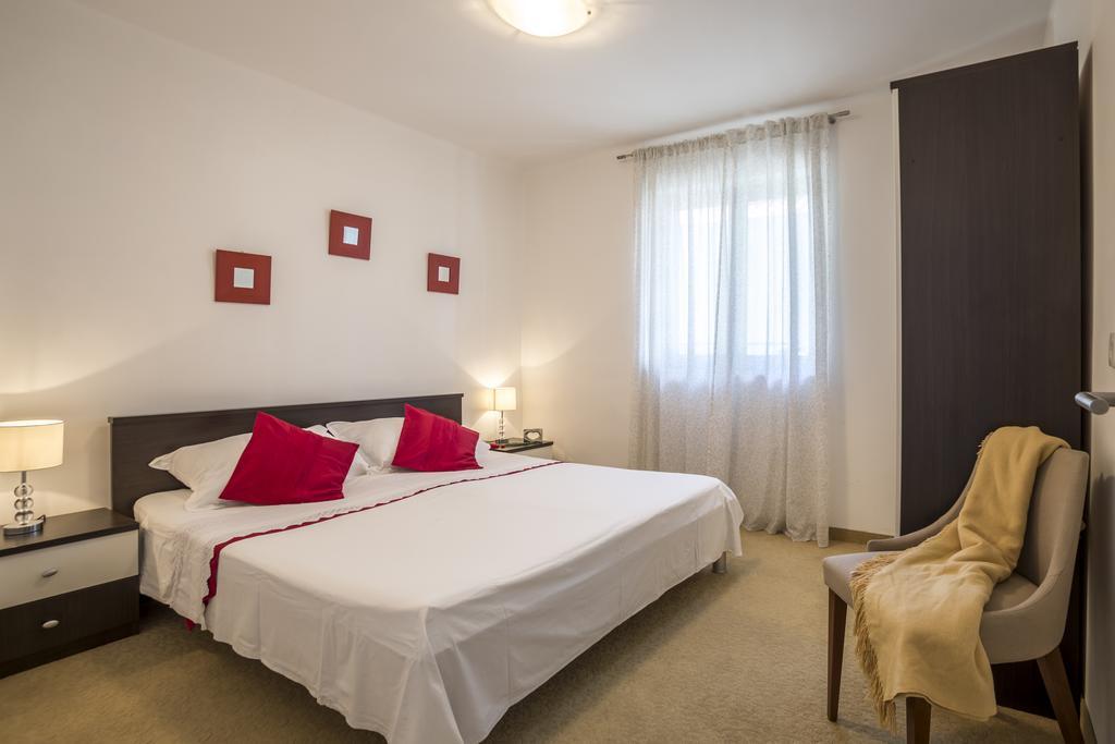 Holiday Home Petra Подстрана Екстер'єр фото