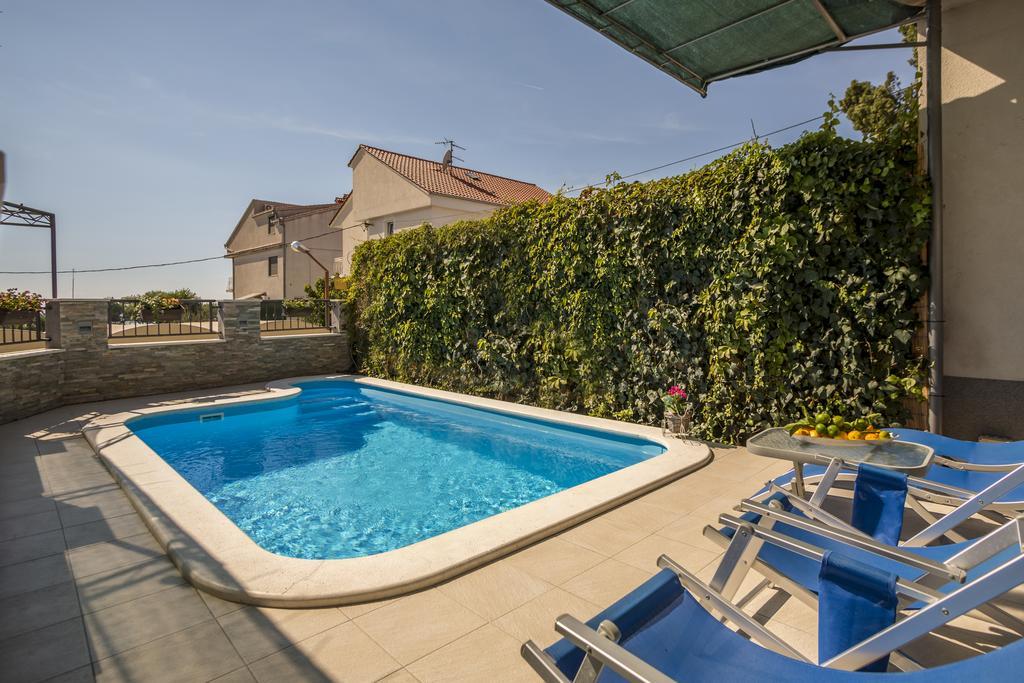 Holiday Home Petra Подстрана Екстер'єр фото