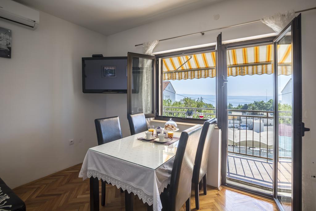 Holiday Home Petra Подстрана Екстер'єр фото