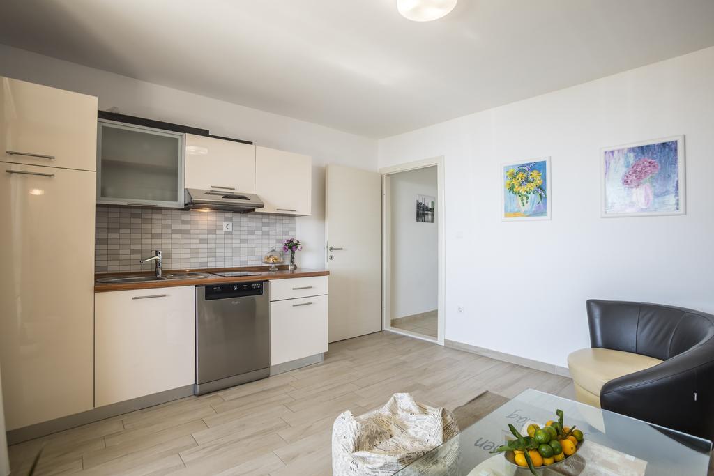 Holiday Home Petra Подстрана Екстер'єр фото